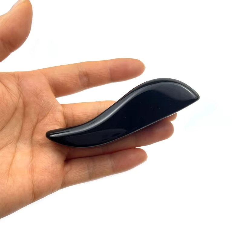 Skincare Queen - Obsidian Gua Sha Werkzeug, gebogener Queen